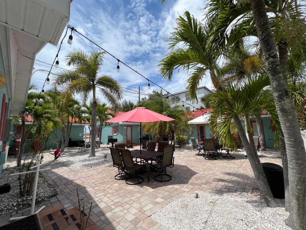 Hotel Blue Waters Treasure Island Extérieur photo