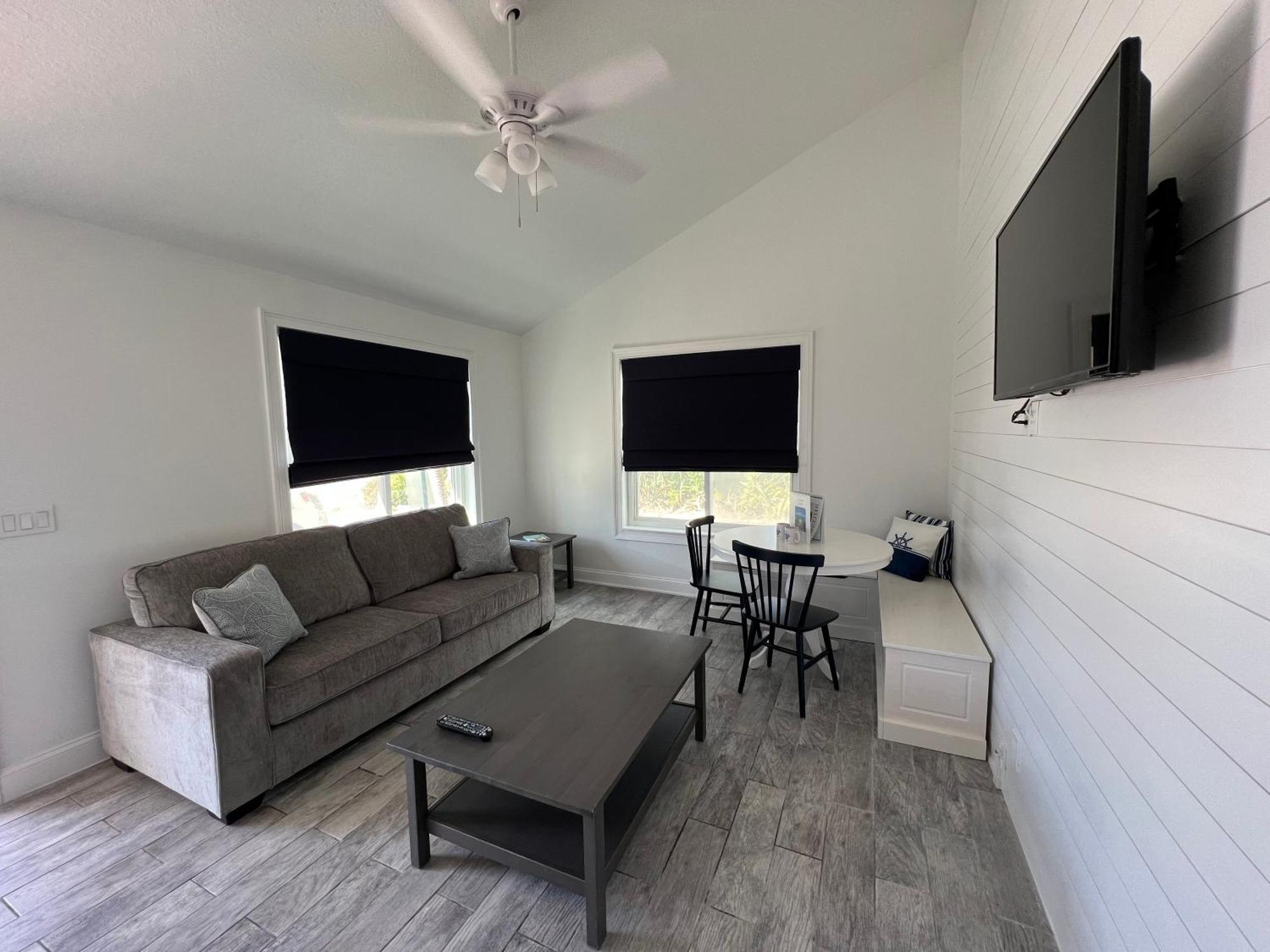 Hotel Blue Waters Treasure Island Extérieur photo