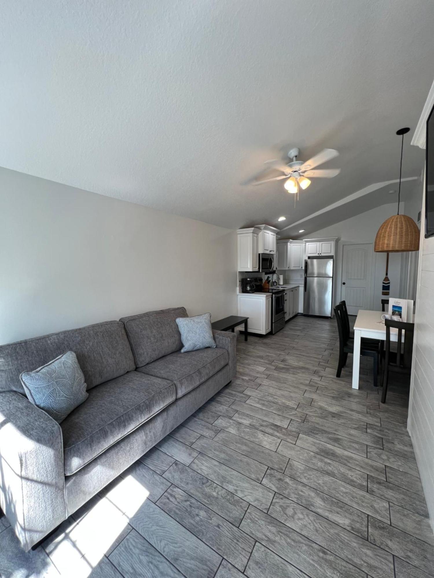 Hotel Blue Waters Treasure Island Extérieur photo