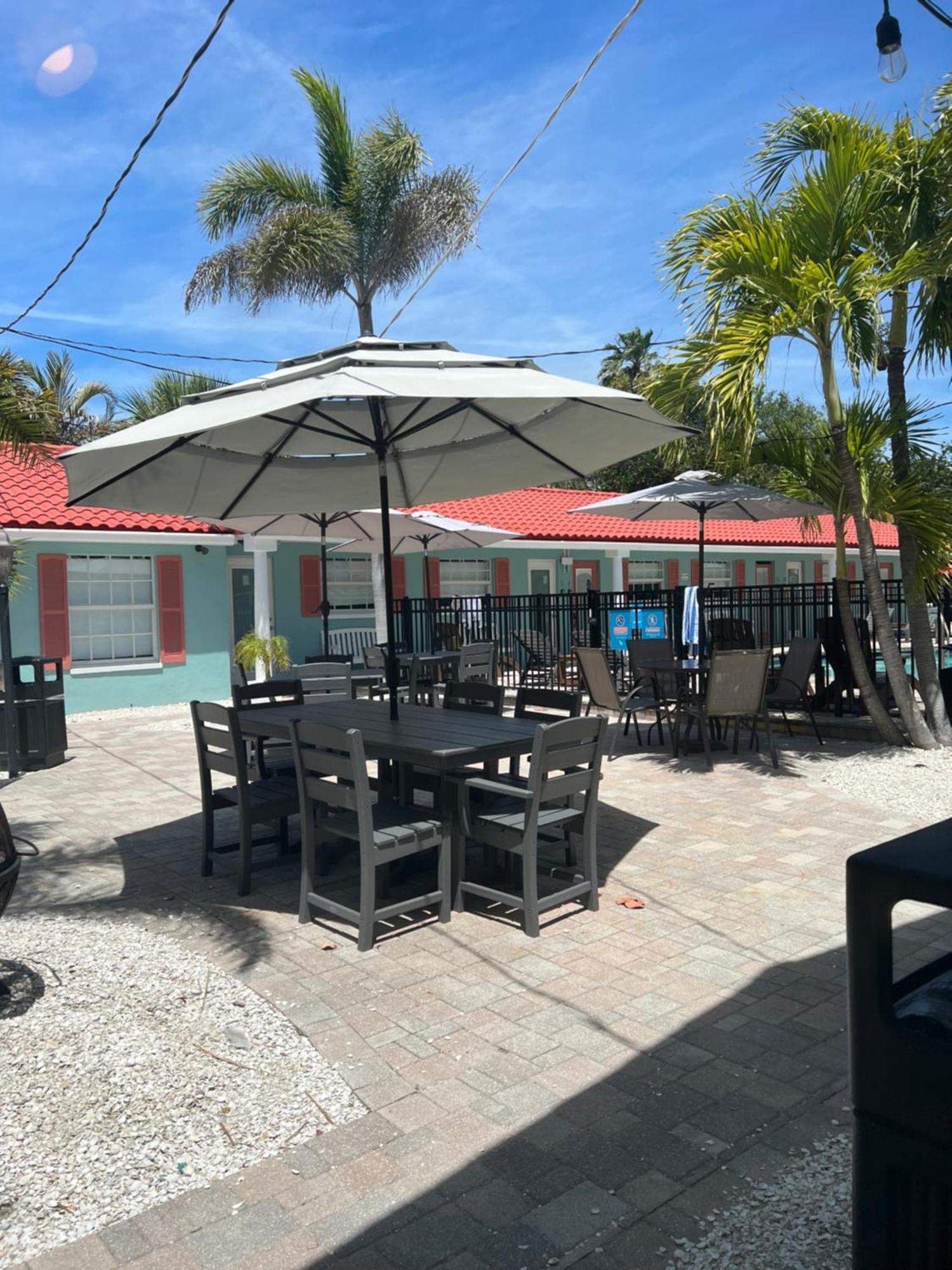 Hotel Blue Waters Treasure Island Extérieur photo