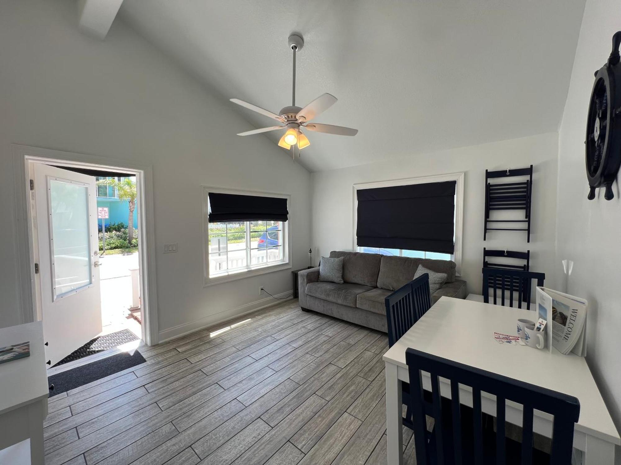Hotel Blue Waters Treasure Island Extérieur photo